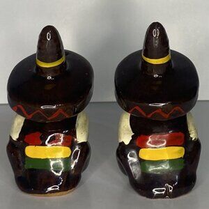 Vintage Sleeping Mexican wearing sombrero Hat Salt and Pepper Shakers